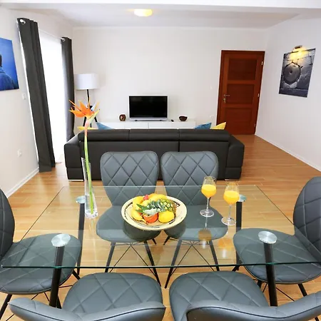 My Dalmatia - House Nikola Nyaraló *